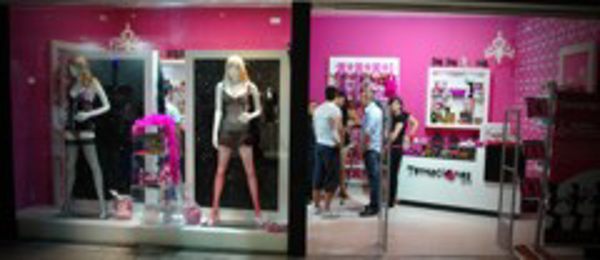 Tentaciones Shop, Comercios varios