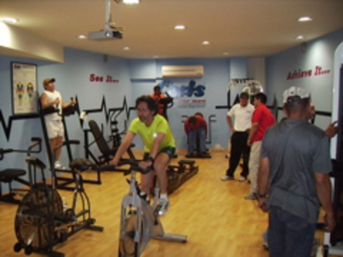 Cuts Fitness For Men, Belleza / Est�tica / Gimnasios