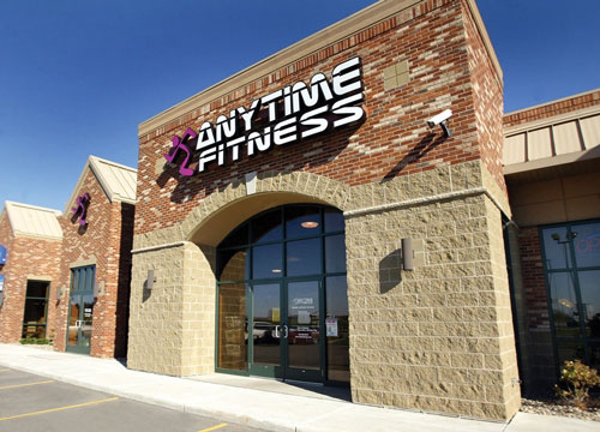 La franquicia Anytimes Fitness tiene locales listos para que abras entre 60 y 90 días