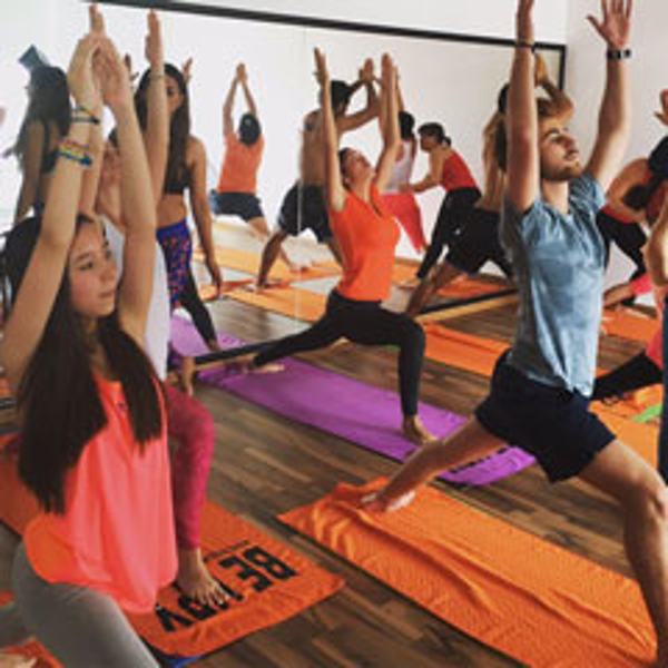 Franquicia HPY Hot Power Yoga Franquicia HPY Hot Power Yoga