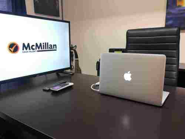 Emprende y obtén excelentes resultados con Caza Talento McMillan