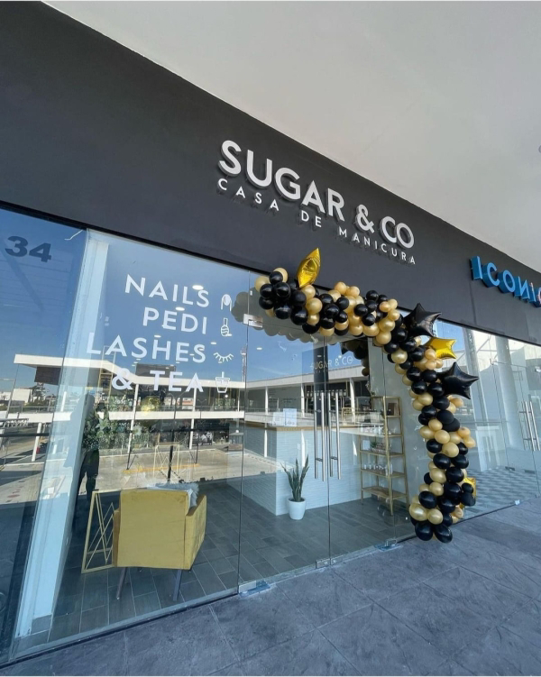 Forma parte de la familia Sugar&Co, lleva a tu ciudad la franquicia de manicura y pedicura más especial del país.