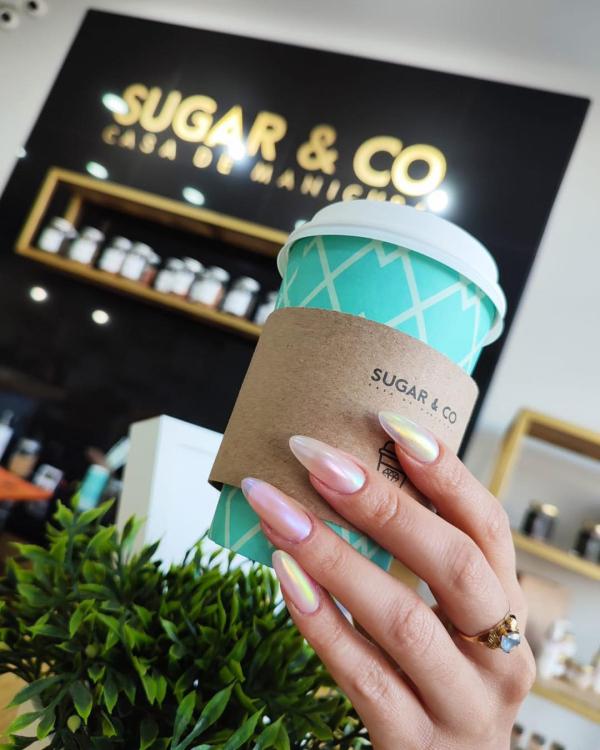 Sugar&Co te brinda capacitación, soporte y apoyo constante para que inviertas de forma segura en su franquicia.